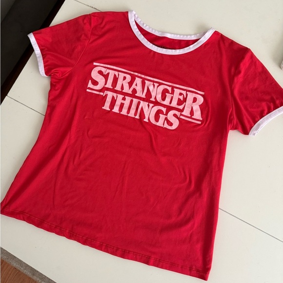 Stranger Things Red T-Shirt - Picture 1 of 7